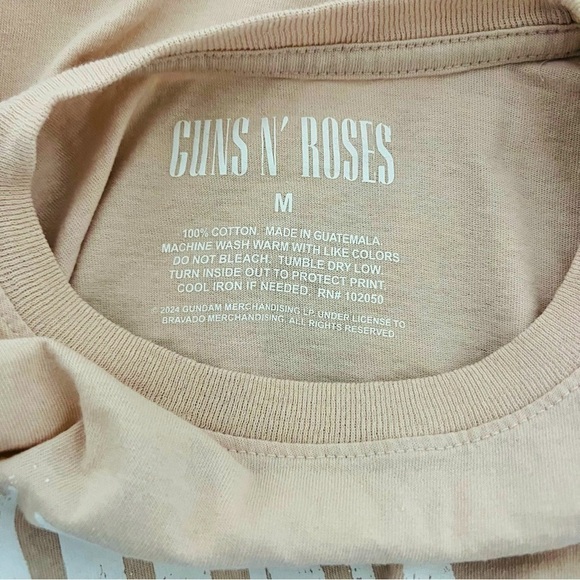 GUNS N’ ROSES Women’s Floral Short Sleeve Graphic T-Shirt Medium Color Blush - Picture 5 of 5